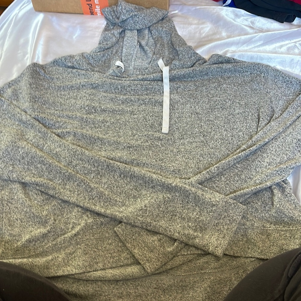 Grey cropped hoodie